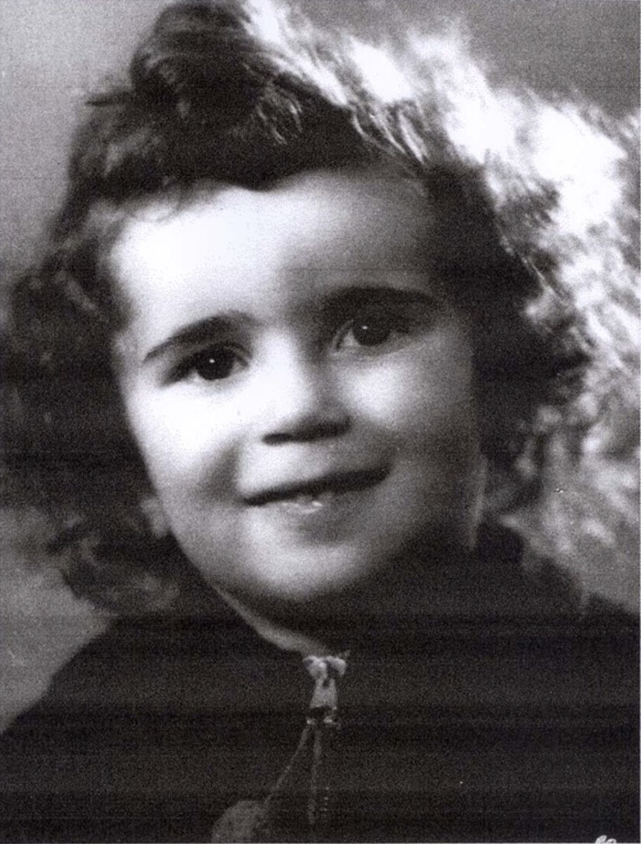 28 April 1939 | A French Jewish boy, Alain Lazar Weil, was born in Paris. In April 1944 he was deported to #Auschwitz and murdered in a gas chamber after selection.