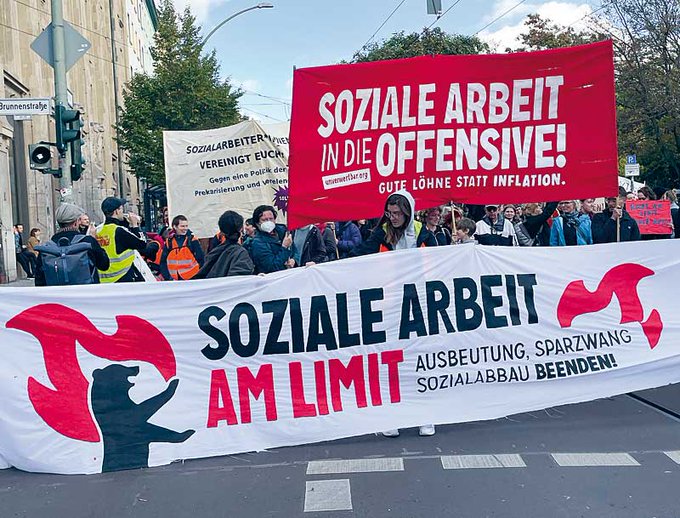 Die Kolleg:innen aus dem Solidaritätstreff Soziale Arbeit <a href="/solitreff/">Solidaritätstreff Soziale Arbeit</a> rufen am #b0105 auf zum Block der Sozialen Arbeit &amp; beteiligen sich damit als Teil des Klassenkämpferischen Blocks auf der DGB-Demonstration. 
10 Uhr | U Weberwiese (Straße der Pariser Kommune/Karl-Marx-Allee)