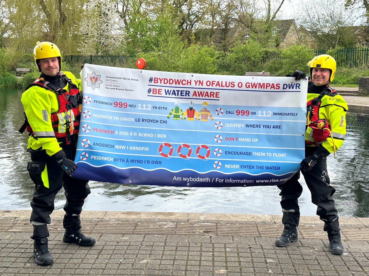 👋 Good morning from #Cwmbran Station.

📞 In an emergency, call 9️⃣9️⃣9️⃣ and ask for the Fire and Rescue Service if inland or Coastguard if at the coast.

For more water safety advice 👇
🔗 bit.ly/SWFRSWaterSafe…

#BeWaterAware #DrowningPrevention #RespectTheWater