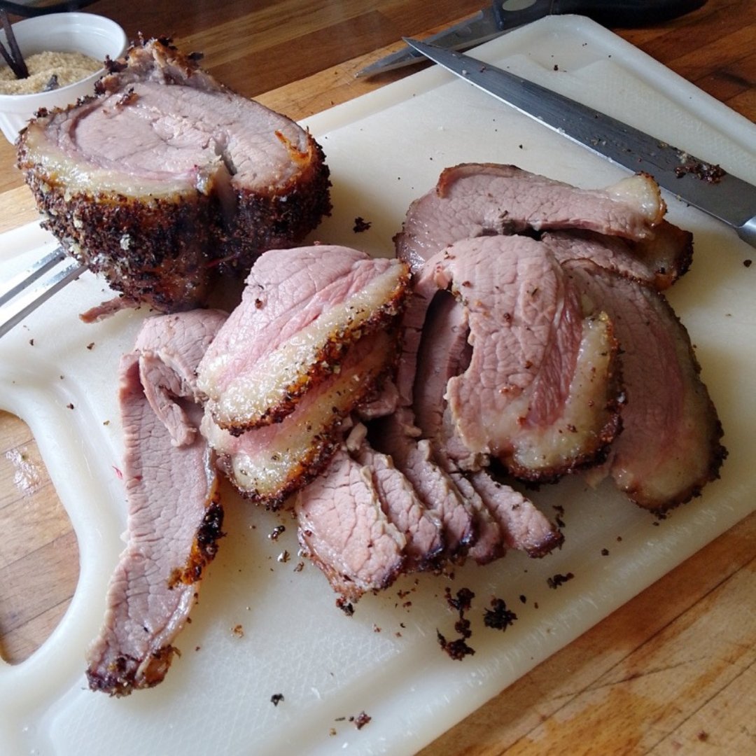 MillyFyfe's tweet photo. ๐ Hold onto your taste buds! @JamesWD29 is up next with his tantalizing slow-roasted beef brisket, coated in a herb and pepper crumb! ๐ Rate its appearance/eatability out of 10! ๐ฅ Let's indulge in the flavours of Great British Beef Week!ย #GBBW24 @ladiesinbeef1 @markdodd1310 https://t.co/oRJhFX5QMZ