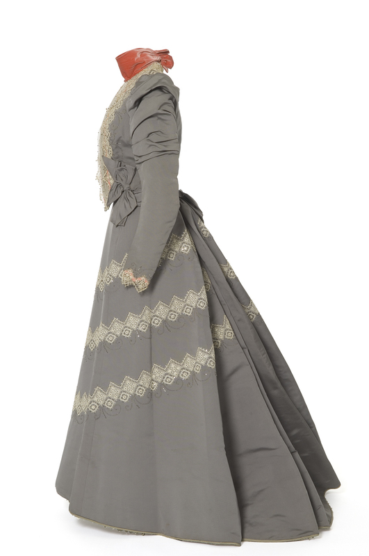 France Maison Félix. Dress, 1897. Ottoman silk, machine-made Cluny lace, steel bead embroidery & sequined silk chiffon. ©️ @madparisfr #FashionHistory
