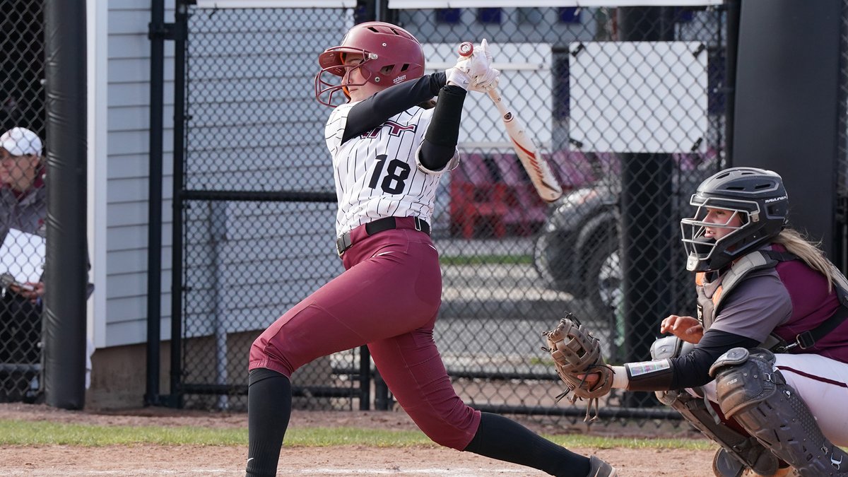 It's another DH sweep for @mitsoftball as the Engineers took two from Smith on the road on Saturday! #RollTech Recap and stats: tinyurl.com/bdfbaa58