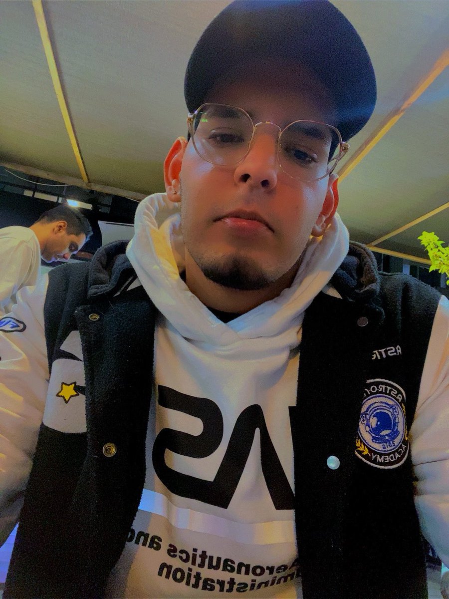 danielgodoy_26's tweet photo. Boa noite https://t.co/Pc3clcoTOJ