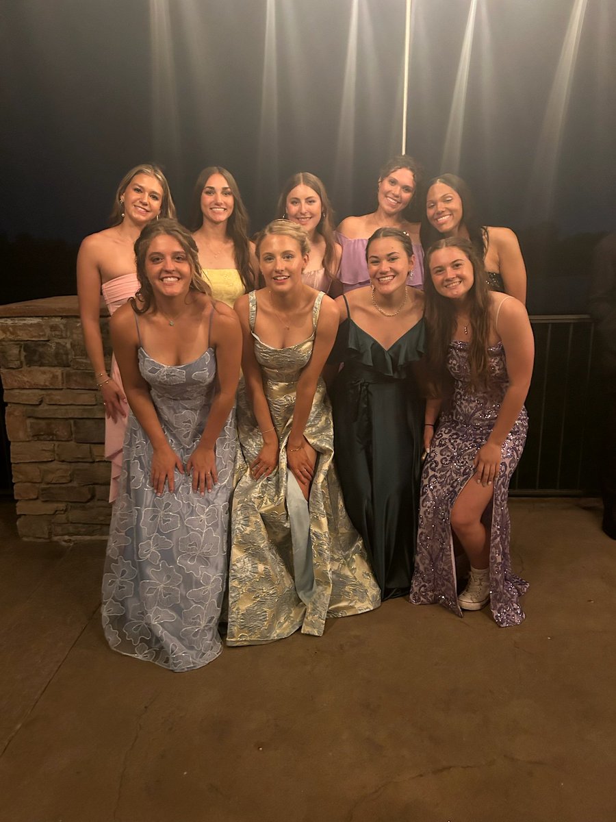 Happy Prom night, Lady Lions
 ❤️ 🖤💛