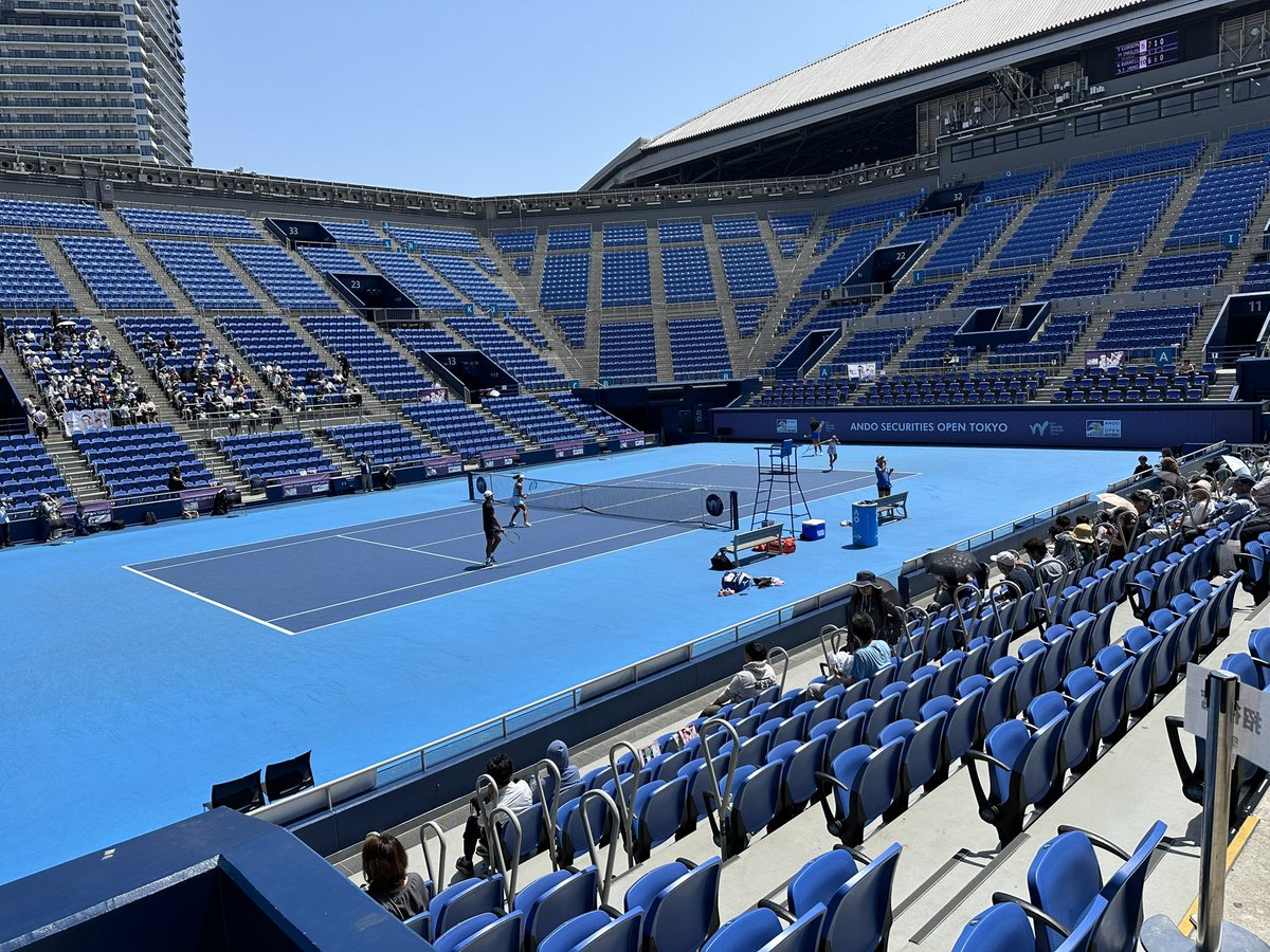 Shinya_Official's tweet image. やってまいりました。
今日は安藤証券オープンのダブルス決勝の後、ブレークバックの漫画家KASAさんのサイン会があります。

やっぱり有明コロシアムは来るとワクワクしますね〜

#安藤証券オープンテニス