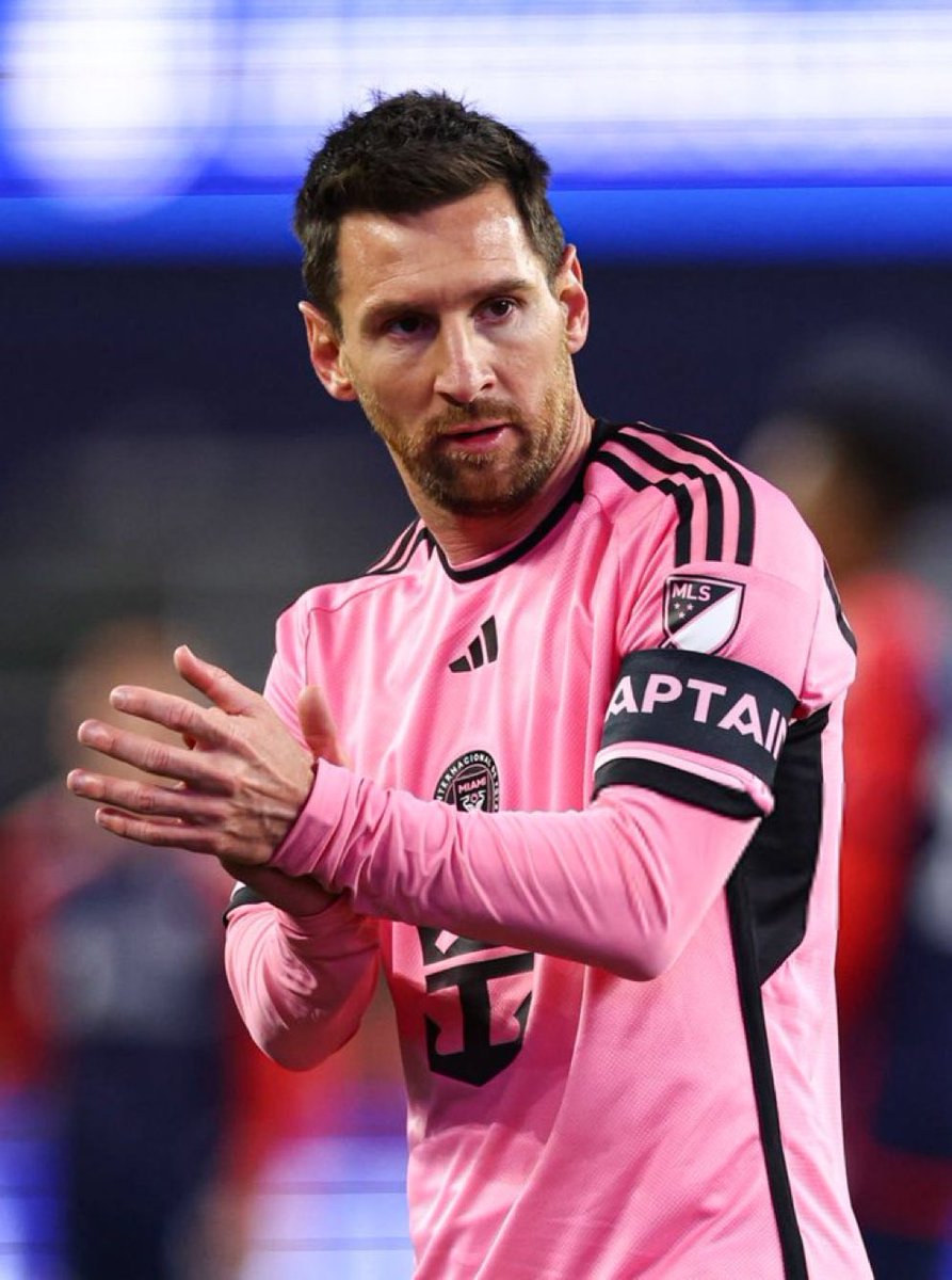 Somhiseremfcb's tweet photo. 🐐Lionel Messi es el PRIMER jugador en la historia del fútbol involucrado en más de 1200 goles en su carrera:

1057 Partidos
1200 apariciones de gol

832 goles
368 asistencias https://t.co/9EBmfH8rd1