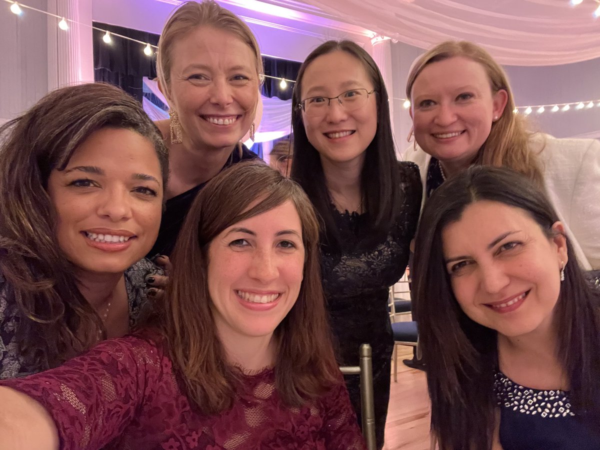 Thank you @Robertalom3 for fundraising for patients with #mbc in financial need. Wonderful night with friends and colleagues # bcsm @YaleBreast @AdrianaKahnMD @itsnot_pink @AileenIlianaPhD @MariyaRozenblit