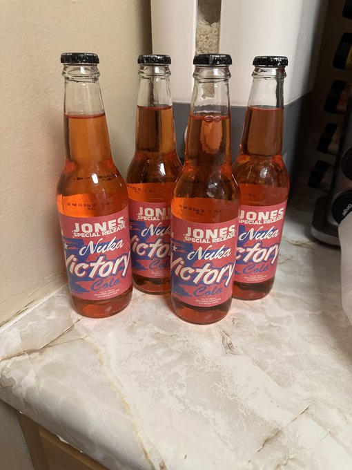 Omg!! Can&rsquo;t wait till these get cold! #fallout #jonessoda #gamergirl https://t.co/FN3UavpkHp<a href="/tag/fallout"class="tags">#fallout</a><a href="/tag/gamergirl"class="tags"><span>#gamergirl</span></a><a href="/tag/jonessoda"class="tags"><span>#jonessoda</span></a>