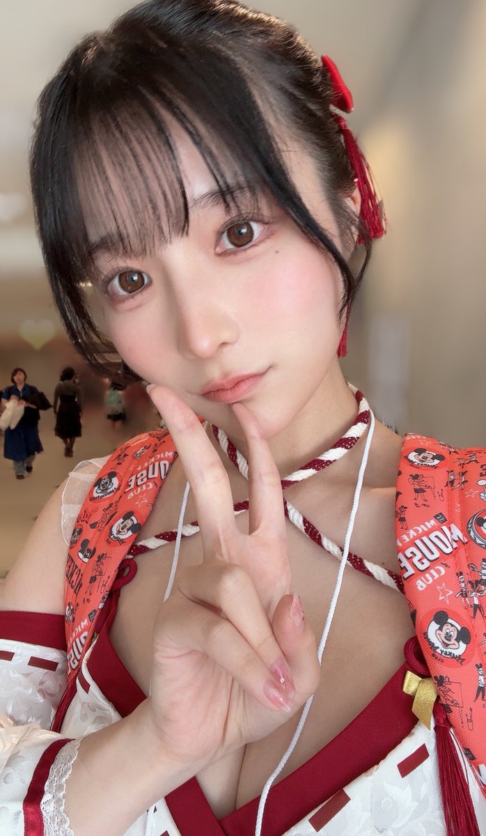 おはようございます🥰
本日のニコニコ超会議のタイムテーブルはこちらです✨

①13:00-13:30
②14:30-15:00
③16:30-17:00

『4ホール B-35』でお待ちしております！ https://t.co/Z0KmzH6Ocn