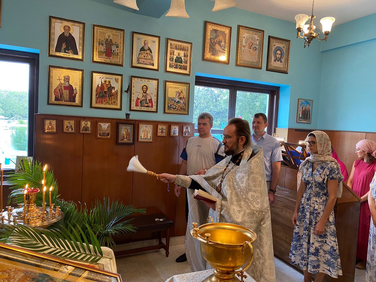 On April 27 The house church in honor of St. Thomas the Apostle at the Russian Embassy hosted a Palm Sunday service, at which willows (palm branches) were blessed 🌿.