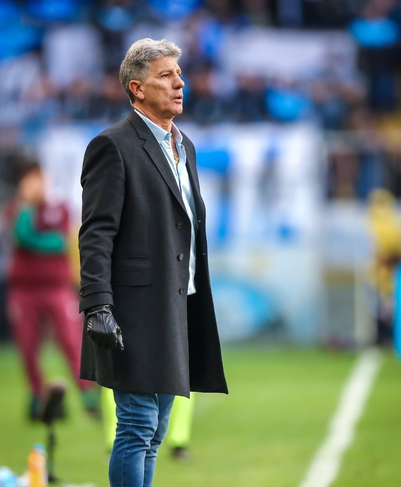 ottoveio's tweet photo. A cada dia esse cara é mais meu ídolo

Luta pelos interesses do Grêmio, assim como apenas Fábio André Koff conseguia

Vida longa ao Portaluppi https://t.co/j0lTzKxks9