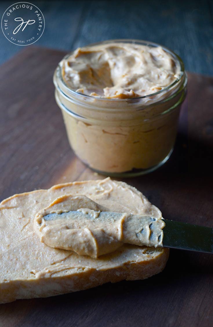 Pumpkin Cream Cheese Spread Recipe @graciouspantry thegraciouspantry.com/pumpkin-cream-… #IngredientsRecipes #toCalories #ThanksgivingRecipes #DipsandSpreads #Vegetarian