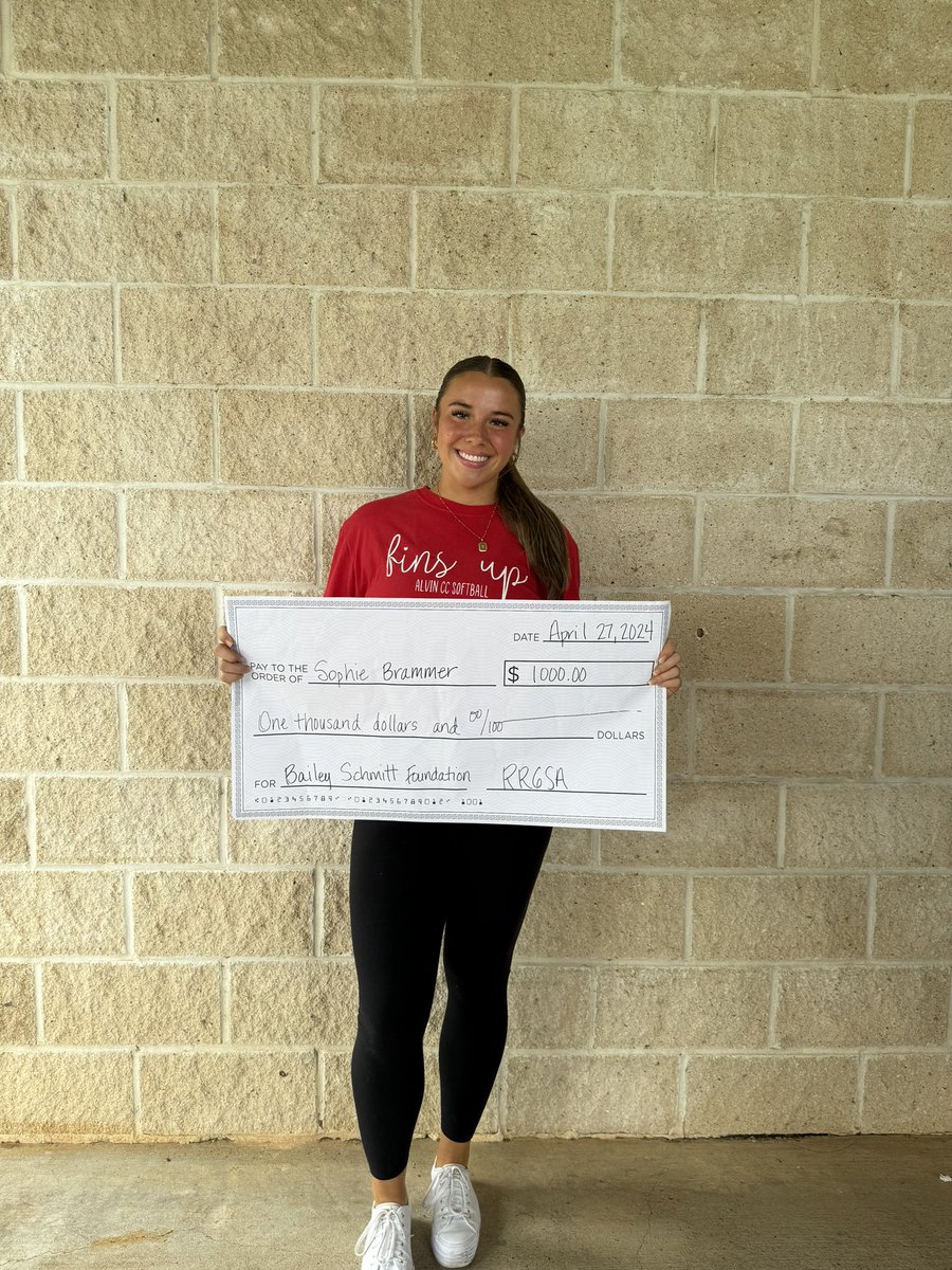 Congratulations to seniors <a href="/sophie_brammer/">Sophie Brammer</a>, <a href="/_maddie_carter/">maddie carter</a> &amp; <a href="/Izzy_Jacoby/">Izzy Jacoby</a> on receiving the Bailey Schmitt foundation scholarship from Rose Rich softball league. Thank you!!❤️