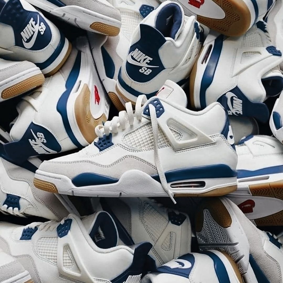 Air Jordan 4 SB “Summit White/Navy” 🥶🛹