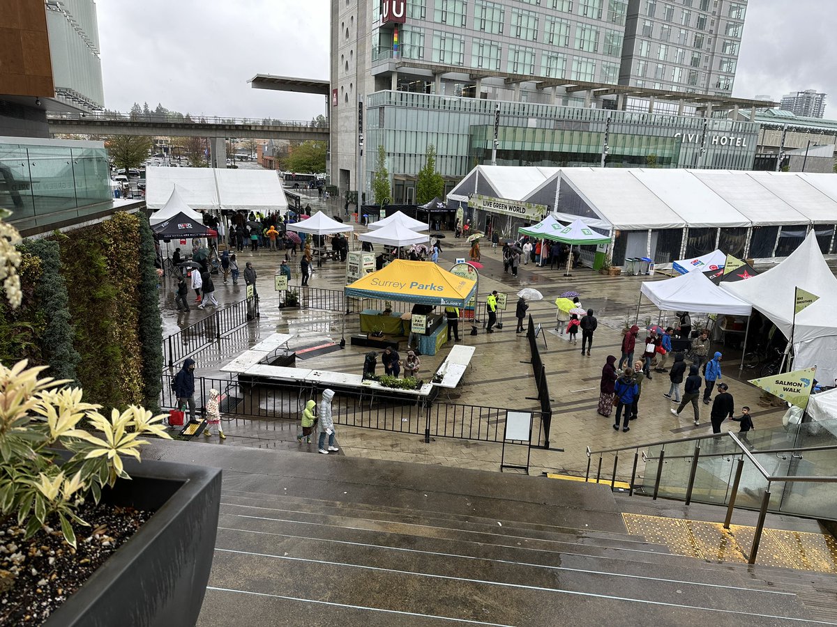 A little rain doesn’t stop us from #P4TP #PartyForThePlanet #SurreyBC #TrueSurrey #DiscoverSurreyBC @surreybcevents #plants #prizes