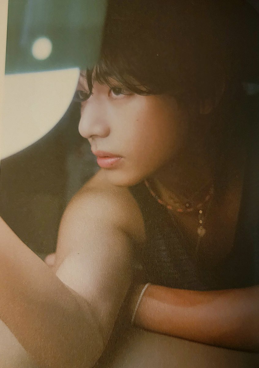 I vote for #V as #ArtistaAsiatico and #Layover as #AlbumEpInternacional at #SECAwards 2024