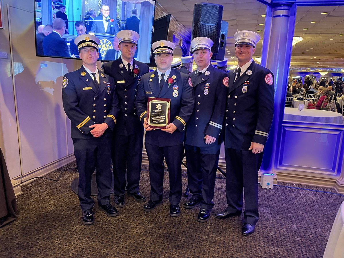 bgrilletti78's tweet photo. On behalf of L1076, thank you for your response to a horrific incident last July. BC Moyeno &amp; Capt Richards responded to Newark where 2 FF’s tragically lost their lives. Both members, including FF’s from L1078 and other depts, were recognized this evening for their response. https://t.co/OTYiypgEY8