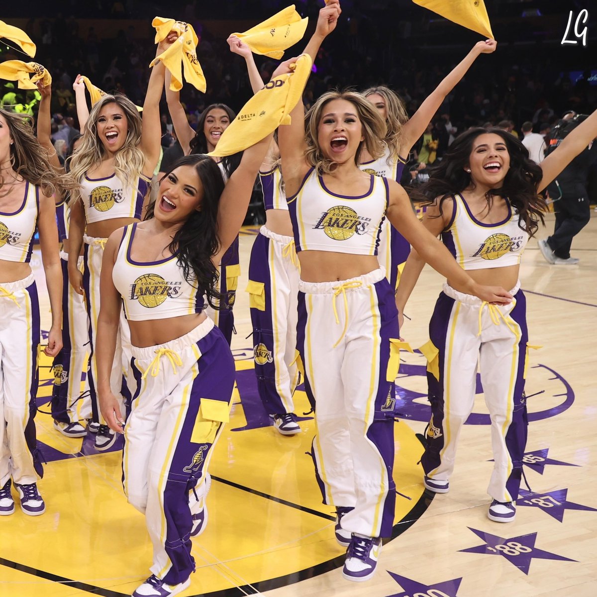 LakerGirls tweet picture