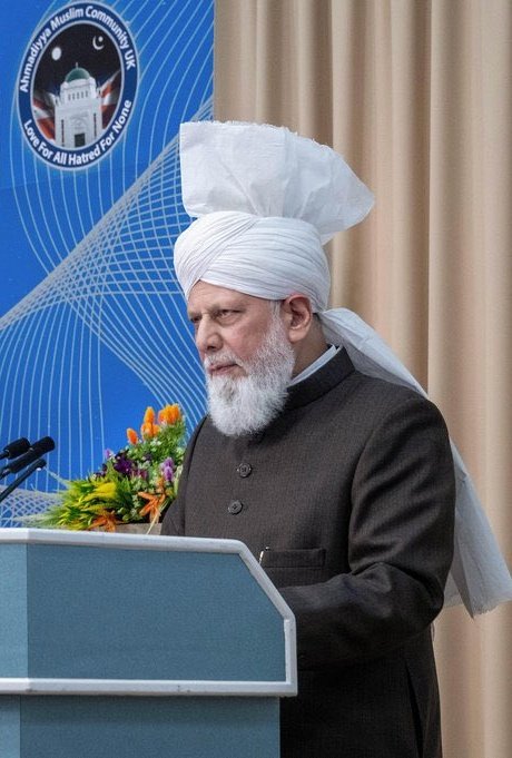 On March 24, 2012, Lecture given by the Caliph of #Ahmadiyya Muslim Jama'at  on the occasion of the 9th Annual #PeaceSymposium

#PathwayToPeace #StopWW3