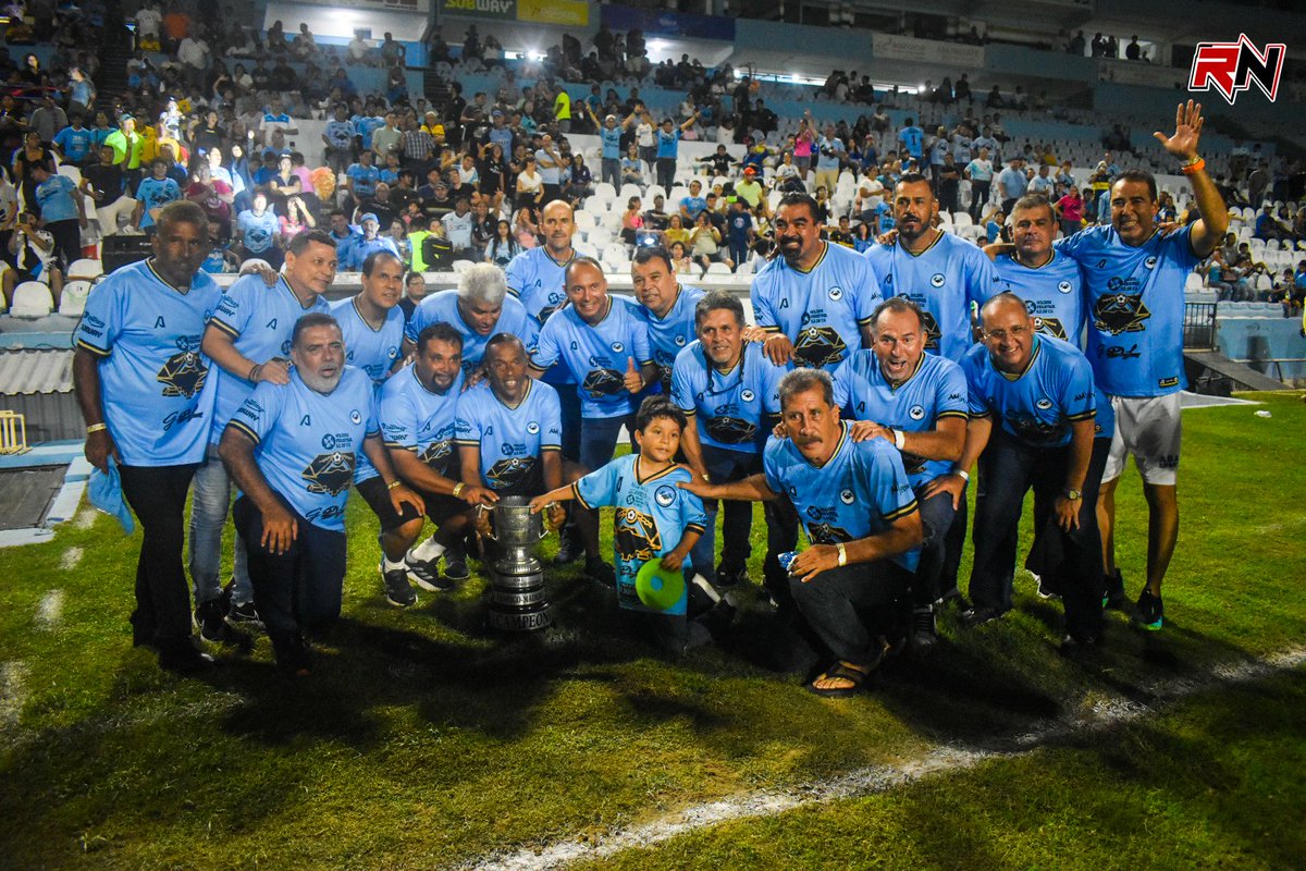 Homenaje a los héroes que le dieron gloria a la @JaibaBrava_TM🦀🏆.