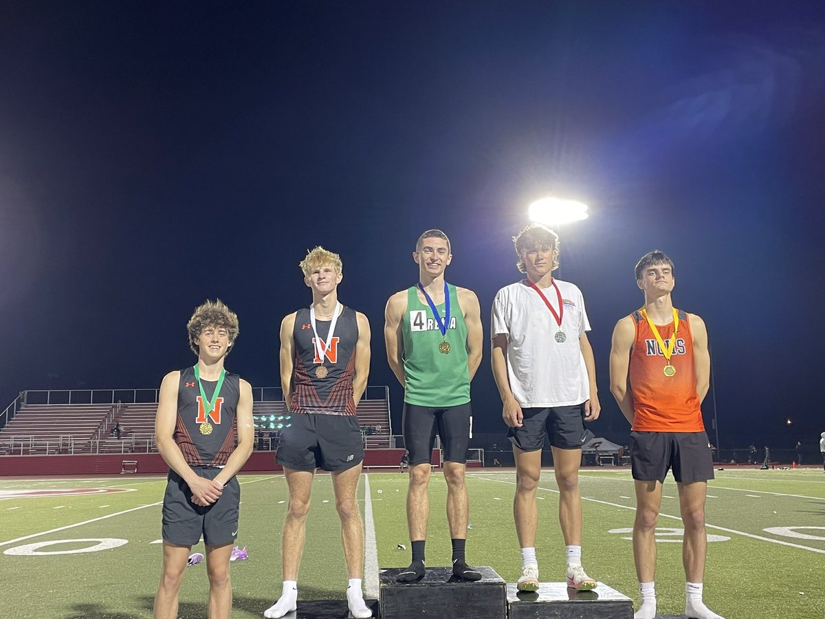 800m boys Layton Knoop takes a close 2nd place with 1:55 and another PR for the night!