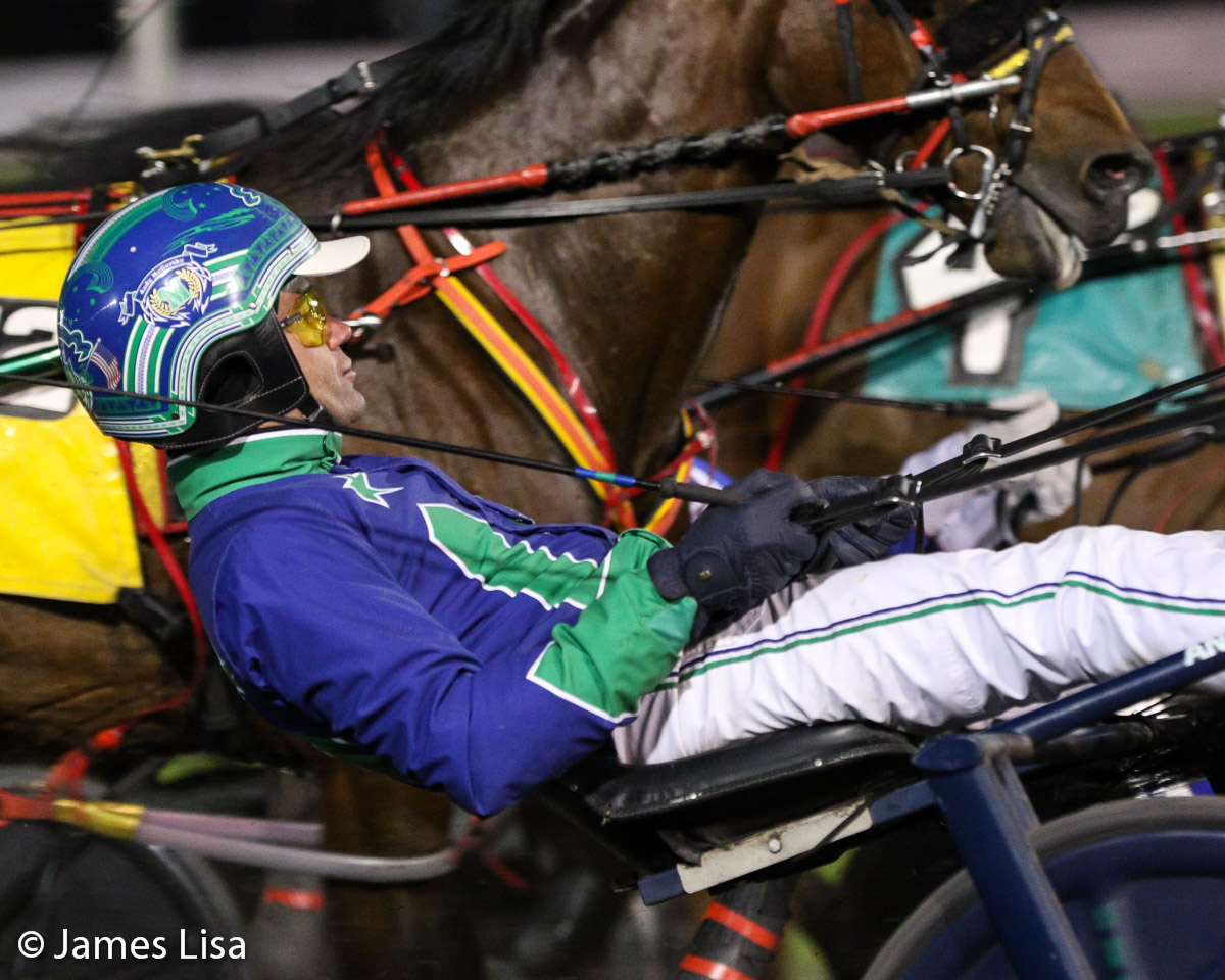 Andrew @mccarthya86 on his way to winning the 12th race on Needham Hanover @themeadowlands @JessicaOtten1 @DaveLittleBigM #harnessracing #PlayBigM @Shandk25