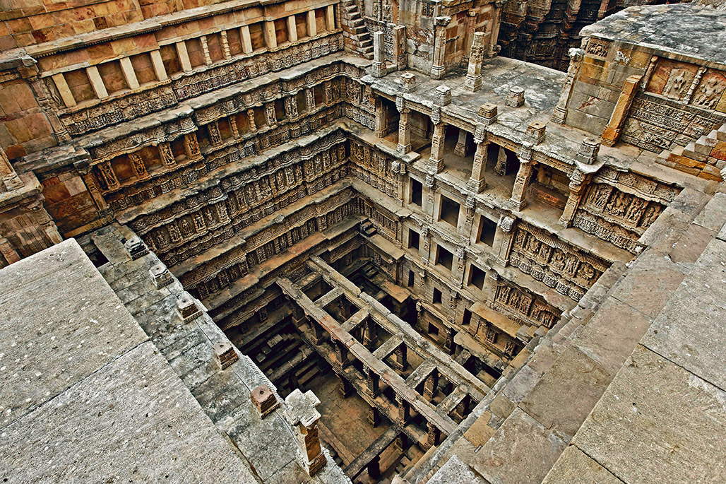 How did we deal with the demands of hot and humid climates? Big windows, high ceilings, balconies, open spaces, and rooms below ground level. Think of traditional Moroccan houses with their large central courtyards, or the subterranean, shaded stepwells of India.