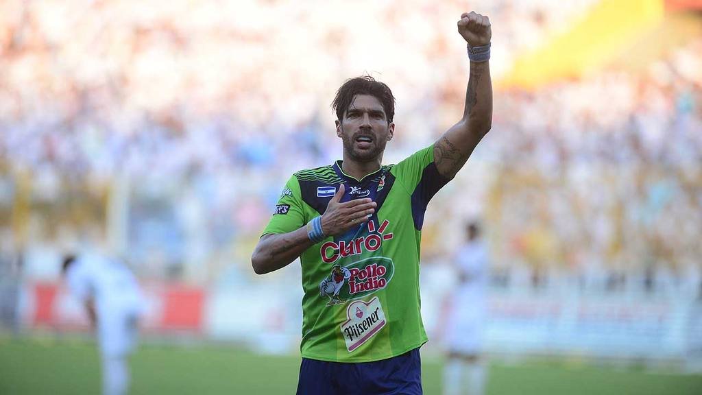 Desciende Santa Tecla. Un equipo que puso a temblar a los 'grandes'. Ganó cinco títulos (cuatro torneos y una Copa), participó en Champions de Concacaf y trajo refuerzos estelares como Sebastián Abreu. Fin de un ciclo que se iba desdibujando año a año. ¿Podrá volver?