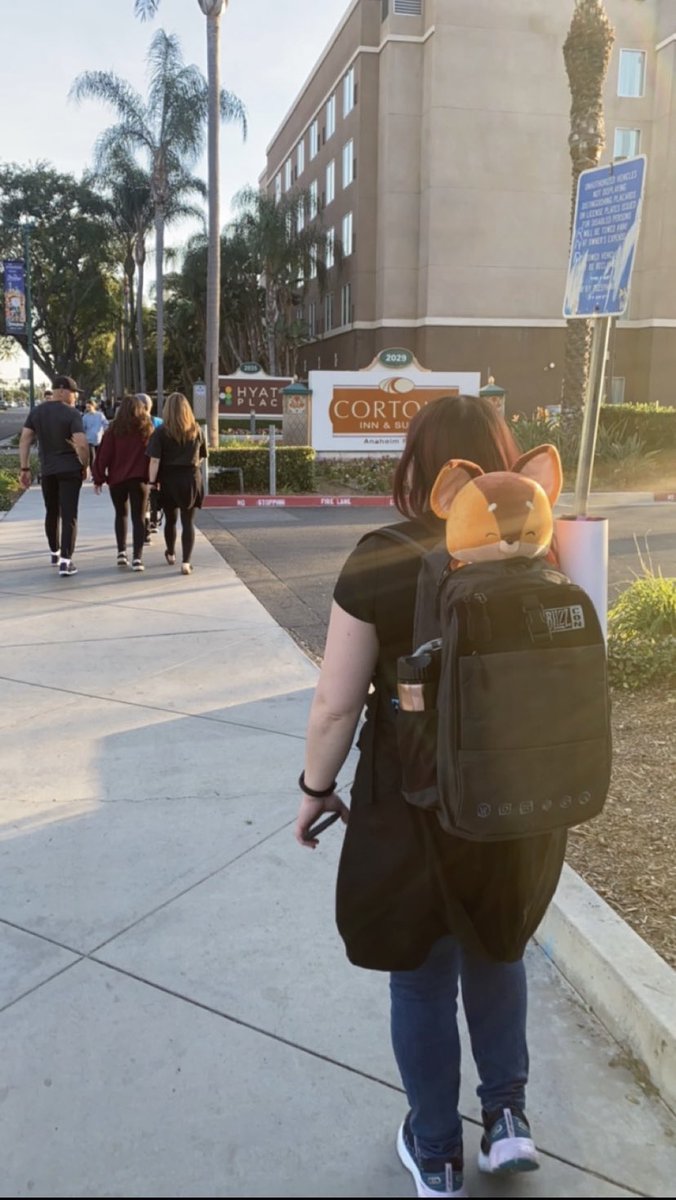 ClewlessRS's tweet image. Since no Blizzcon this year, dumping a couple pics of me and bb at Blizzcon/Vegas 😍 #blizzcon2023