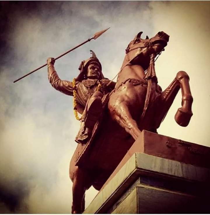 Bajirao was a heaven born cavalry leader. In the long and distinguished galaxy of Peshwas, Bajirao Ballal was unequalled for the daring and 
originality of his genius and the volume and value of his achievements.
-jadunath sarkar 
Naman to him on his punyatithi 🙏
#peshwabajirao