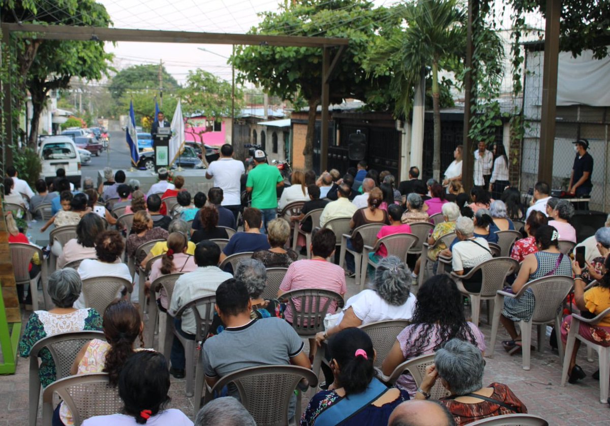 Alejandr0Nochez's tweet photo. 📍 #Ayutuxtepeque
Este sabado he rendido informe de lo realizado en el tercer año del periodo (2021 - 2024) y de los 12 años como Alcalde de Ayutuxtepeque, donde informe de todos los proyectos, obras y actividades que se han realizado a favor de los ciudadanos del municipio, https://t.co/GQl02utMpr