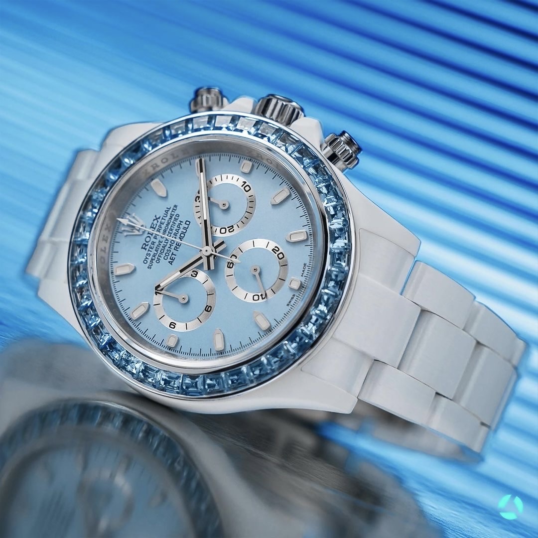 Rolex Diamond Daytona AET REMOULD 'BLUE GEMSTONE CERAMIC'

Price & Detail:bit.ly/3I11o0I

勞力士 地通拿 全陶瓷手錶

#daytonarolex #rolexicedout #bluedialwatch #diamondRolex #rainbowdaytona #LuxuryStyle #pateklady #VacheronConstantin #AETremould #vancleefwatch #patekWatch