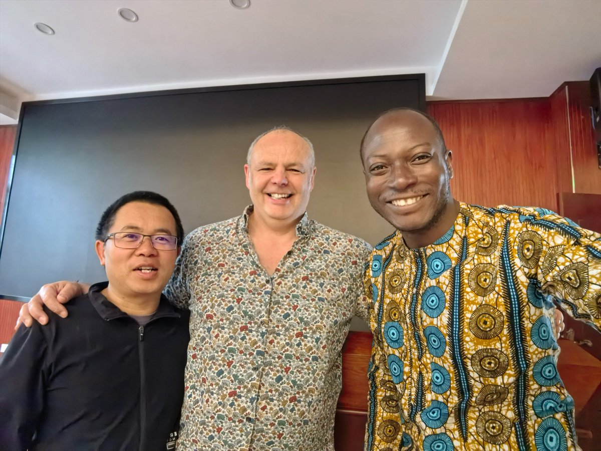 Gbadamassi Gouvide Olawole Dossa (@gouvidedossa) on Twitter photo Mind blowing this talk by <a href="/JeffOllerton/">Prof. Jeff Ollerton - @JeffOllerton@ecoevo.social</a> Thank you and appreciations to <a href="/renzongxin/">Zong-Xin Ren</a> for inviting me to attend the talk. Mind blowing this talk by <a href="/JeffOllerton/">Prof. Jeff Ollerton - @JeffOllerton@ecoevo.social</a> Thank you and appreciations to <a href="/renzongxin/">Zong-Xin Ren</a> for inviting me to attend the talk.