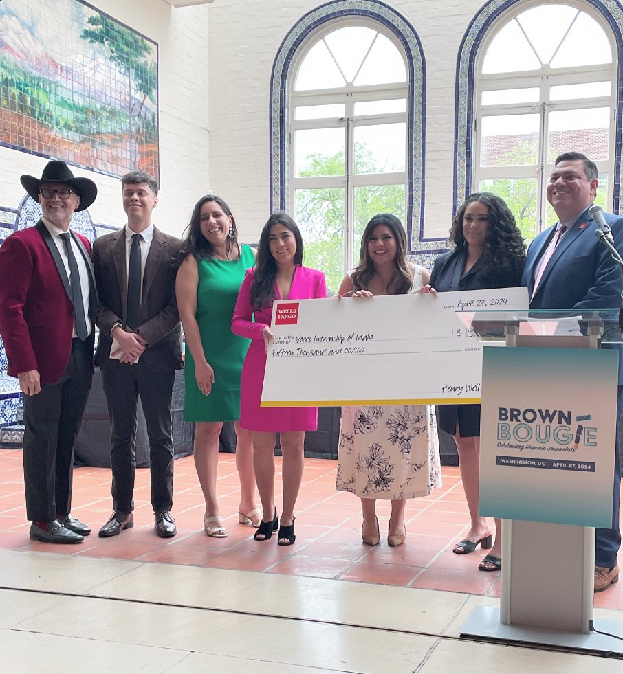 BIG Idaho day in DC! @VocesInternship was awarded a $15,000 grant and TWO White House Correspondents' Association college scholarship winners are from Boise! Congrats @clayton_jvick and Amaia Gavica! Truly a JOY to see that in tonight’s programming.