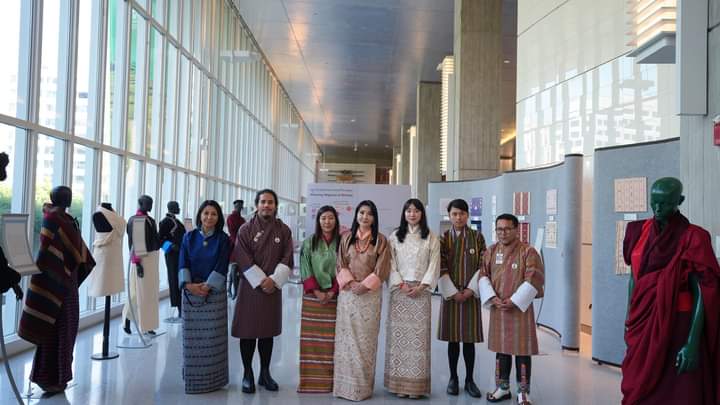 Her Majesty Gyalyum Sangay Choden Wangchuck, Royal Patron of the RTA and HRH Princess Eeuphelma Choden Wangchuck with the RTA team and winners of the competition following the events at the World Bank HQs.