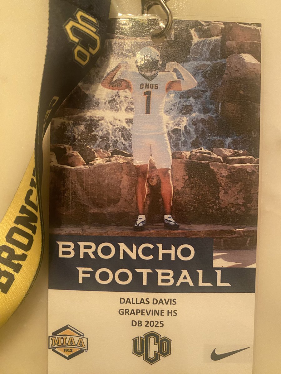 Great time @ucobronchofb Junior Day. Football facilities were top notch. Appreciate the invite @CoachDDudley