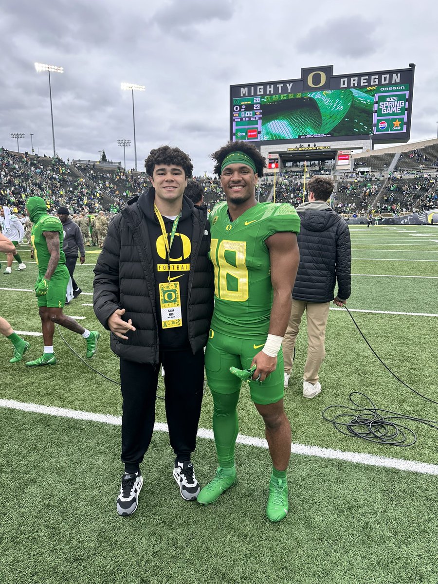Had an amazing experience at @oregonfootball for a visit and the spring game. Thank you @CoachJoeLorig for your time and I look forward to coming back soon! @CoachDanLanning @CoachLup @duckscrootin @CrinerScott @gorockyfootball @BrandonHuffman @RAREAcademyID @PrepRedzoneID…
