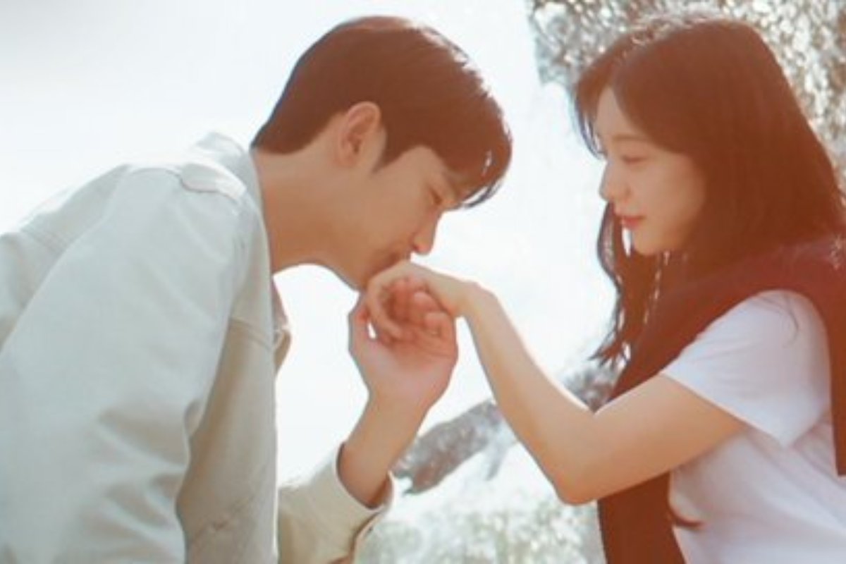 Kim Soo-hyun And Kim Ji-won’s Chemistry And Acting Save ‘#QueenofTears’ From Irrational Development dlvr.it/T66VKK