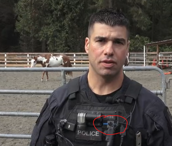 @VancouverPD What the fuck is this white supremacist bullshit?

#WhiteSupremacy #ThinBlueLine #ACAB