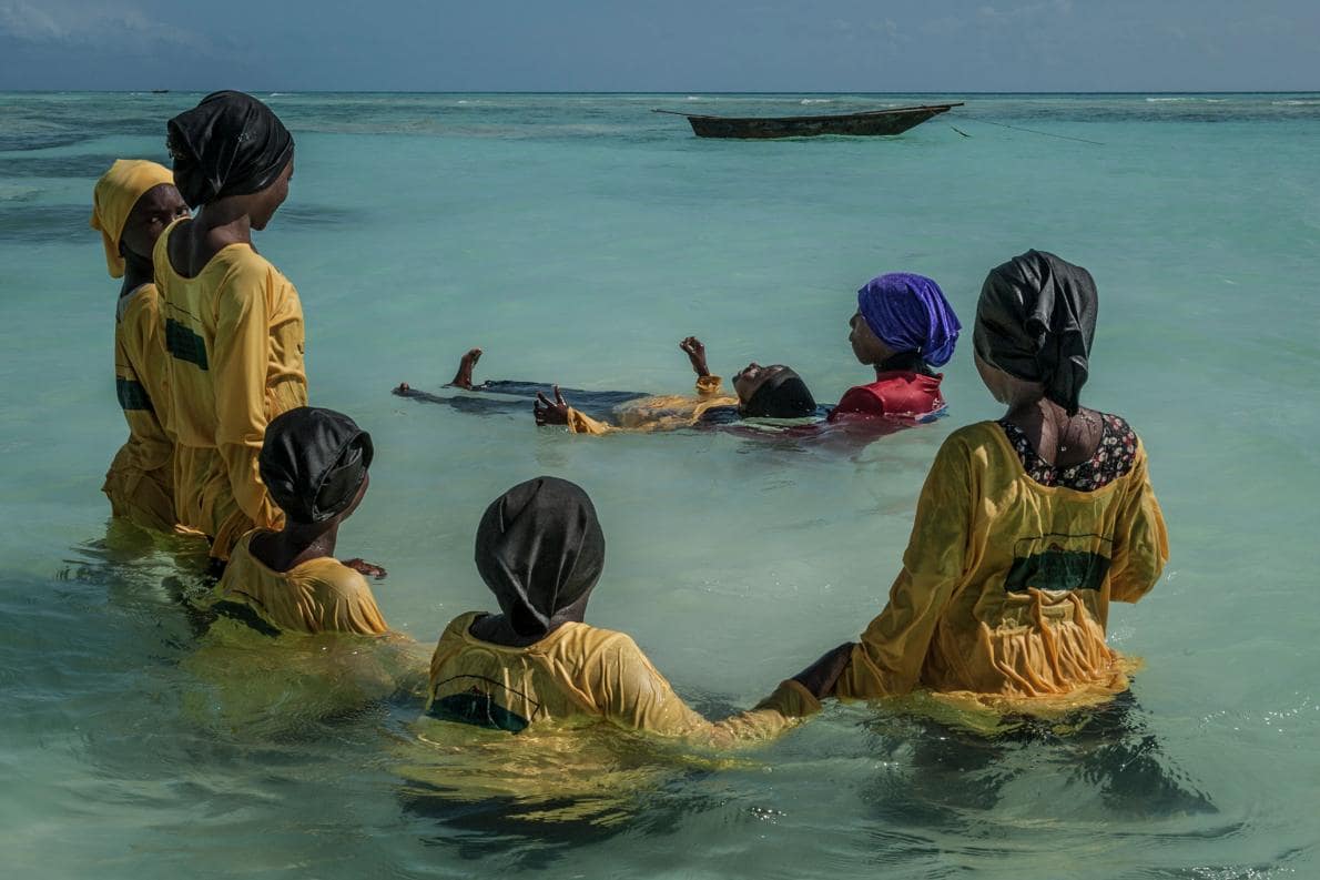 Photographer Anna Boyiazis documented the Panje Project enabling Zanzibari girls to learn to swim #WomensArt