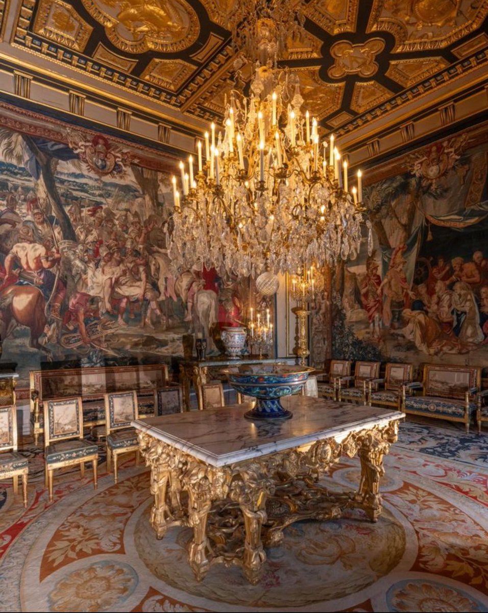 The magical opulence of Fontainebleau.