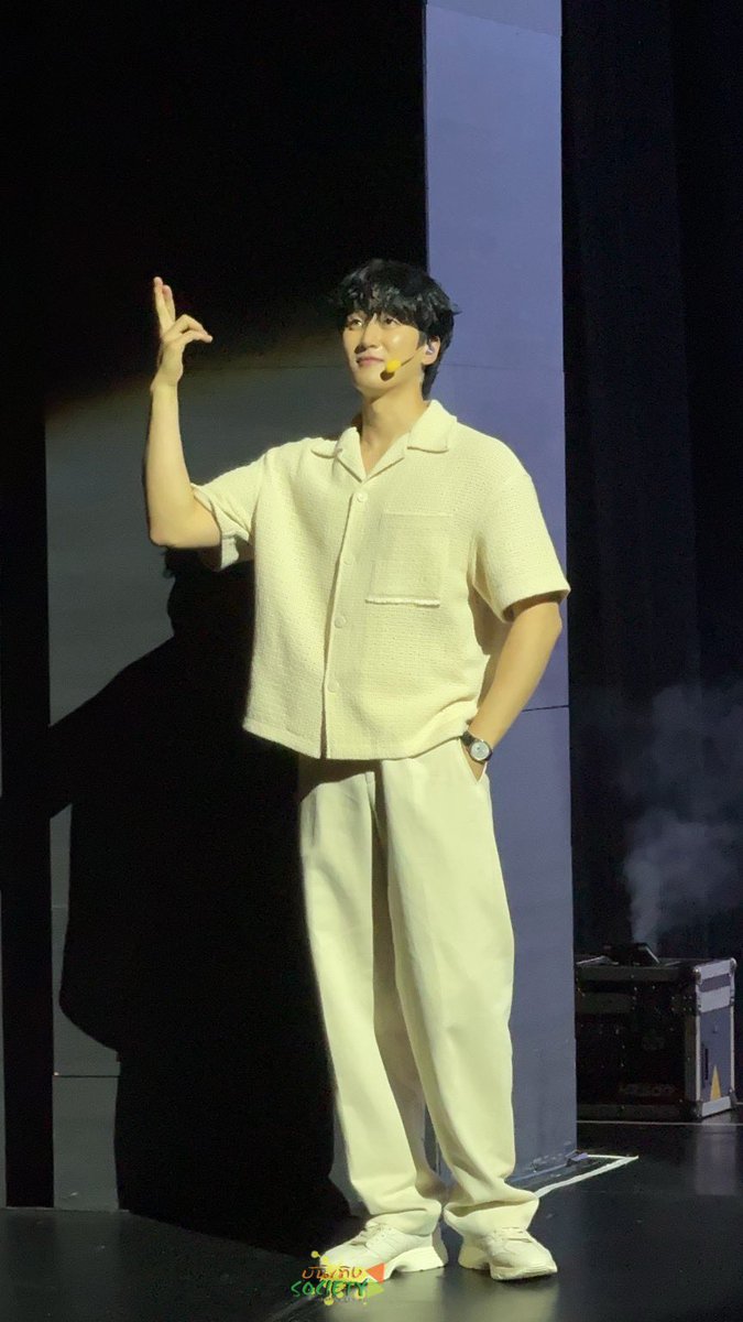 bunterngsociety's tweet image. ✨ คุณตำรวจที่จริงใจ 💕💕
 'อันโบฮยอน' ลัดฟ้ามาพิสูจน์ความวัสดุแฟนหนุ่มให้แฟนชาวไทยถึงที่ในงาน '2024 Ahn Bo-Hyun The 1st Asia tour Fanmeeting in Bangkok'
#CMLIVE #CMO #AhnBoHyun #AhnBoHyunFanMeetinginBangkok #AhnBoHyunFanMeetingAsiaTour