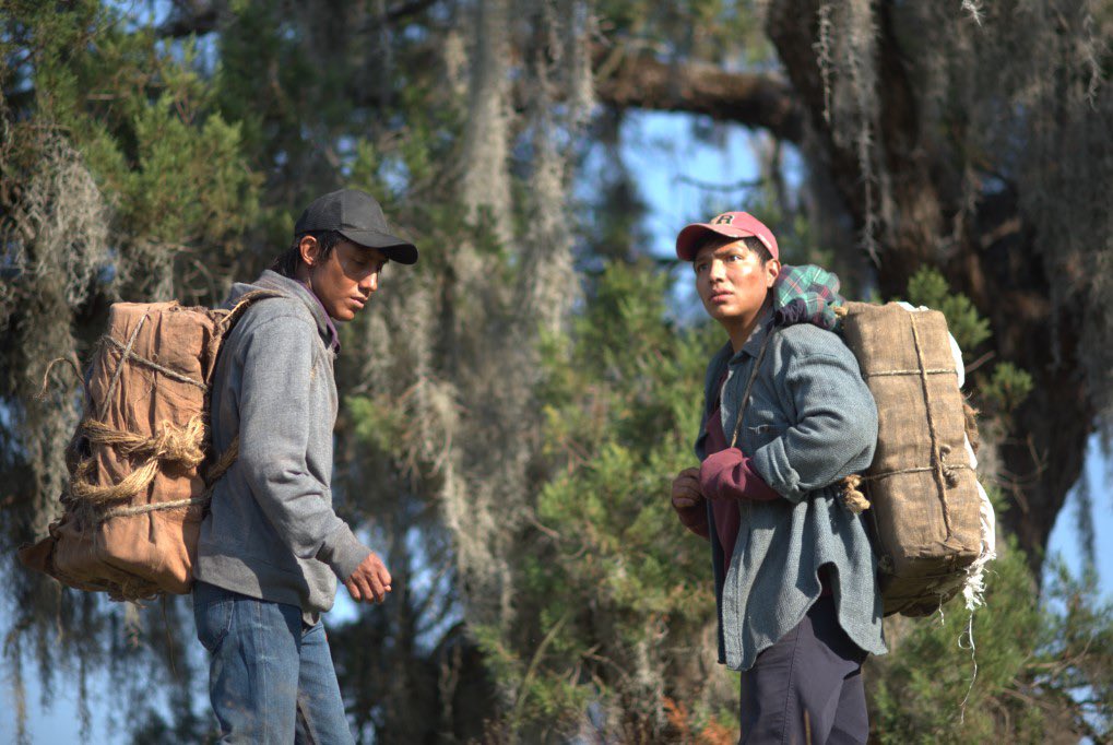 Que gran cinta es “Correr Para Vivir”

Te mantendrá al borde del asiento en una historia de superación y drama con un gran matices de emociones 

Buenas actuaciones y una gran dirección 

Necesitamos más cintas así 
De mis favoritas del año 🌟🌟🌟🌟🌟

#CorrerParaVivir