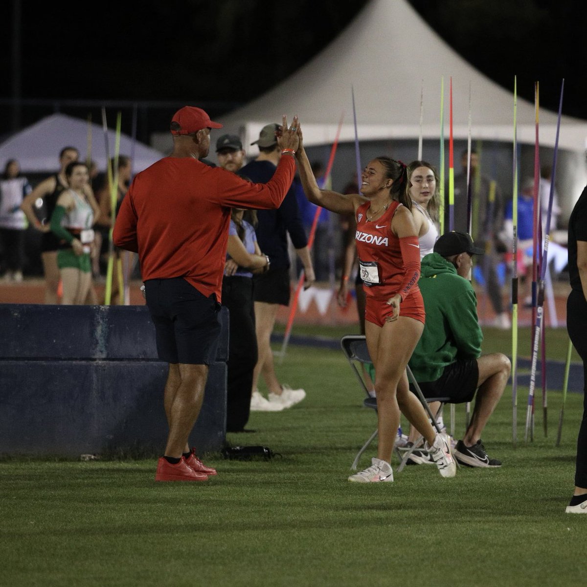 𝐉𝐀𝐕𝐄𝐋𝐈𝐍 𝐅𝐈𝐍𝐀𝐋 Aislin Martinez-Pompa posts a personal best throw of 151-1 (46.07m) to place fifth overall in the women’s javelin! #BearDown | #BeLezoLike