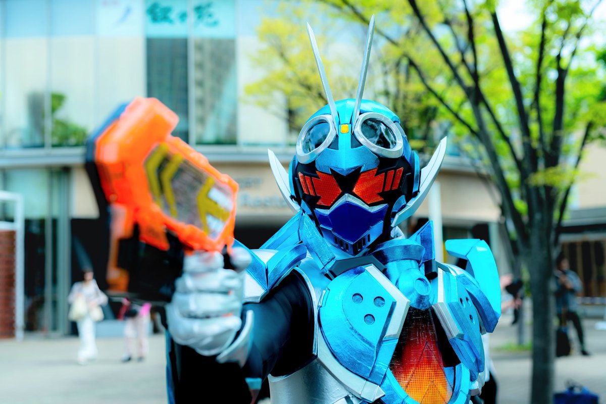 スチームライナー！力を貸して！

『スッチィーム！』
『ガッチャージバスター！！』

📷:シンイチローさん

#TDCガッチャードあわせ
#仮面ライダーガッチャード