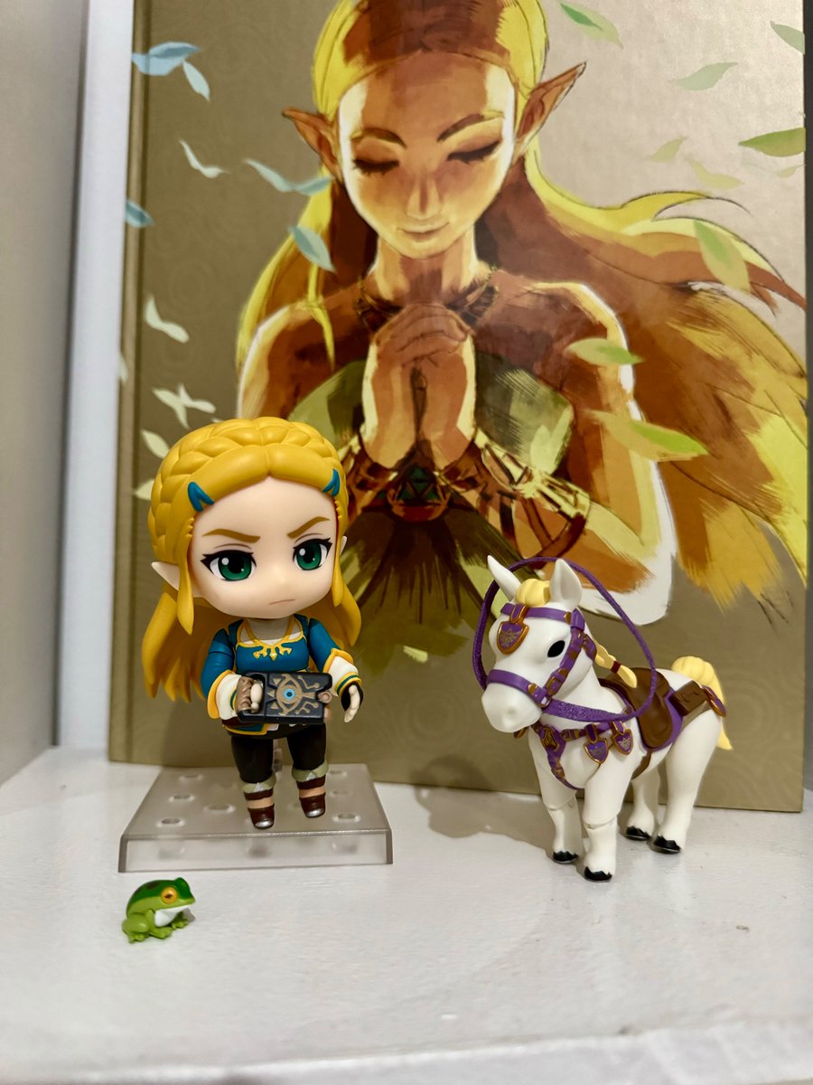 to celebrate getting 6k followers, i'm doing a princess zelda nendoroid giveaway!

• open worldwide;
• must be comfortable sharing address;
• must be following me;
• retweet to enter;
• winner will be announced on may 8th;
• tag a friend for an extra entry!

good luck 🍀