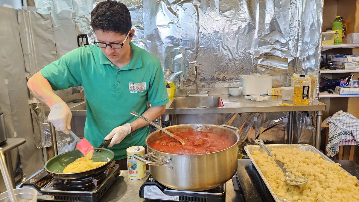#CholHamoed indeed marks one of the busiest days of #Passover at #Masbia. 
For those unable to find a private host, Masbia becomes a vital source of #KosherForPassover, providing hot meals twice a day.
#Pesach #CharosetDrive