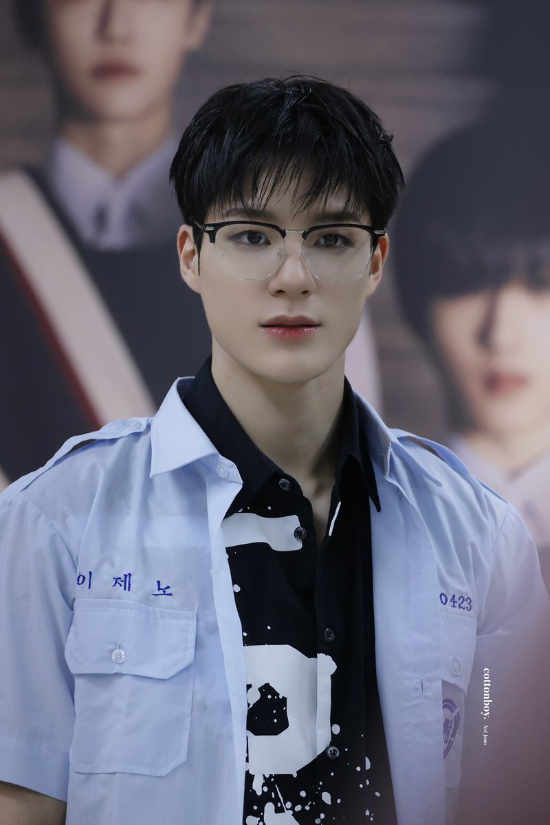 jn20192's tweet photo. 제노디올안경생각나 나 울어 ...................... https://t.co/CFlujWp051