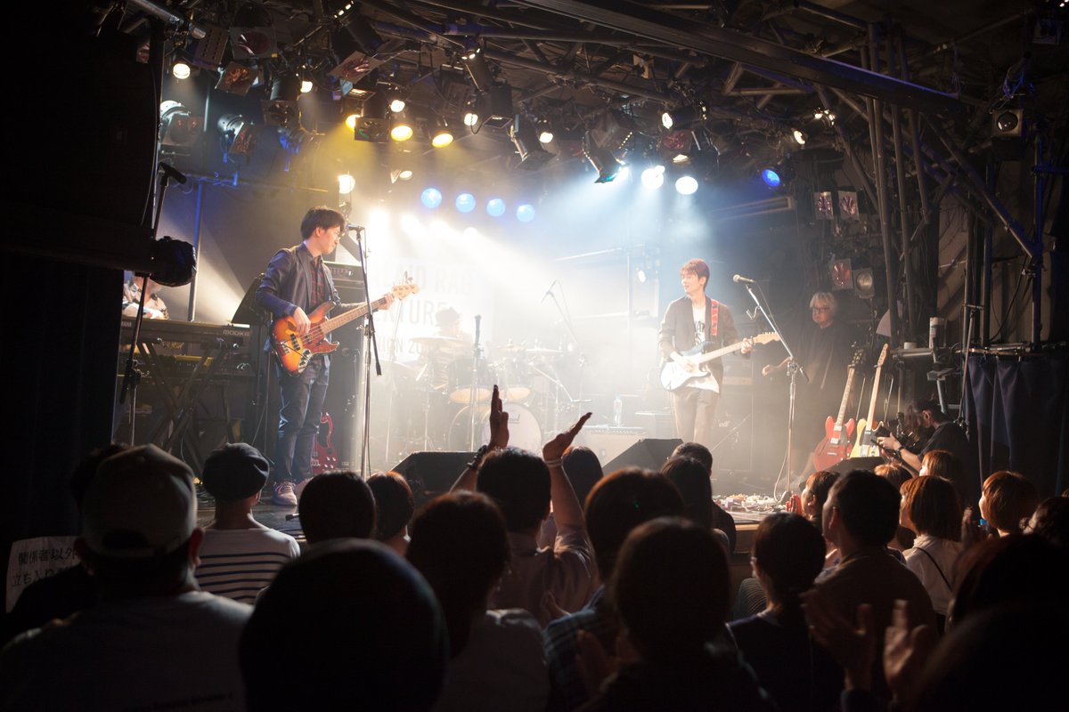 hirokuni_tanaka's tweet photo. コンサートの音源・映像は
実に美しく記録されています．

お越しに���れなかった全国・全世界の皆さんに観ていただけるように準備中です．

お楽しみに！

photo : mark fujita @Mark45310926

#ママレイドラグ
#MAMALAIDRAG
#再結成
#デビュー20周年 https://t.co/h4d56SWsAi