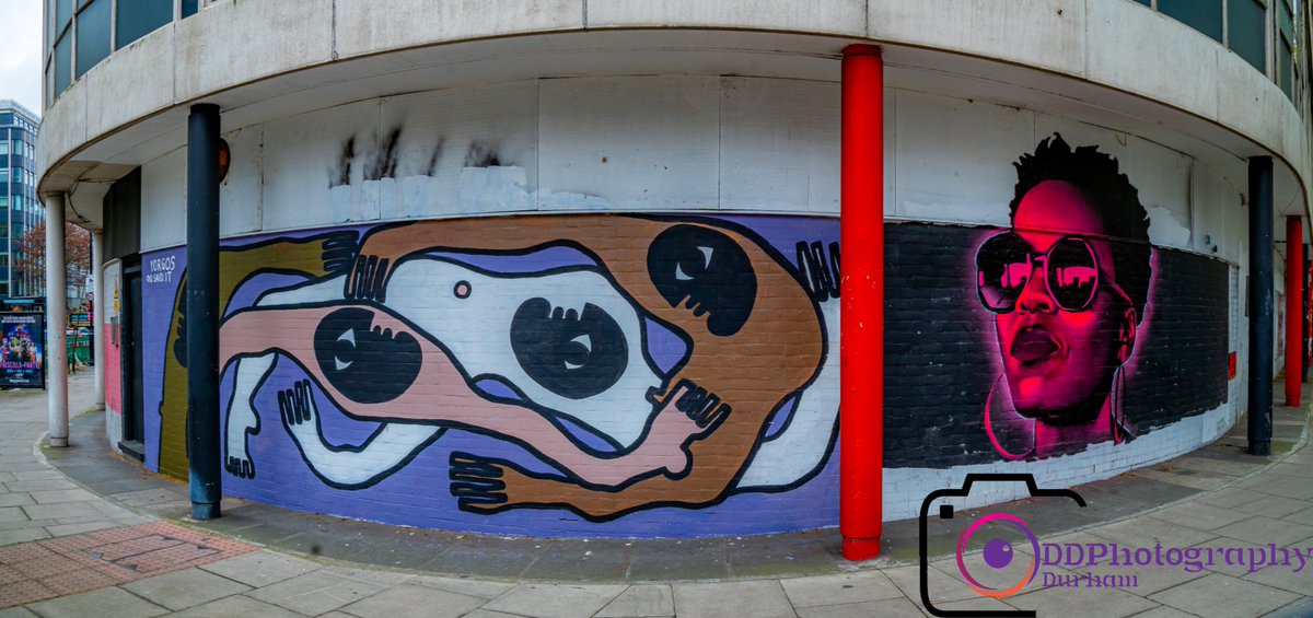 More London Street Art #StreetArt #London #ukart #artwork #art #ukshots #capturingbritain #england #riverthames #riverside #capitalcity #ukcities #urbanart #handpainted #mural #hypebeastart #urbanstreetart #graffitiartist #modernart #theartarchive #streetartistry #sprayart #uk